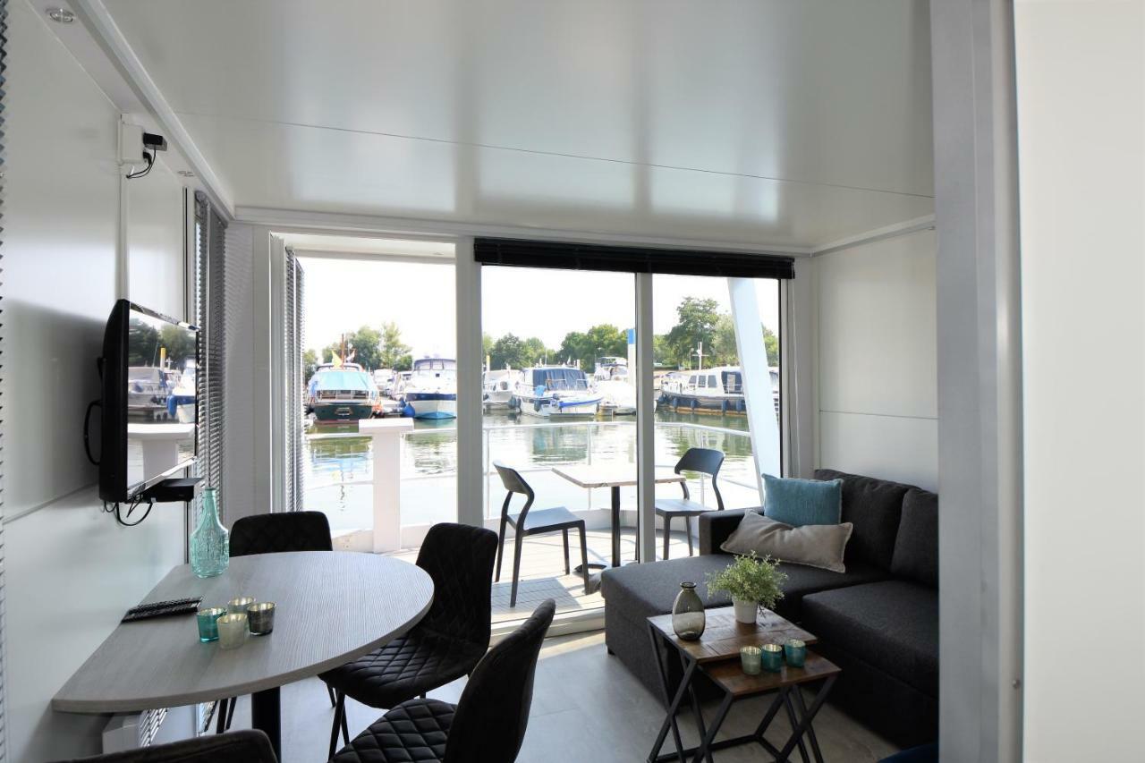 Cosy Floating Boatlodge Athene Maastricht Ngoại thất bức ảnh